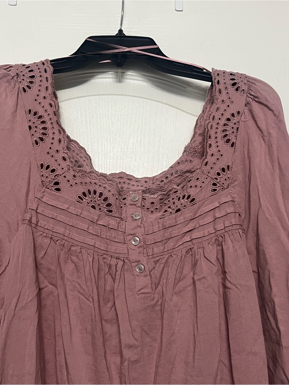 Womens Dusty Rose-Pink Crochet Trim Peasant Top - Picture 3 of 5
